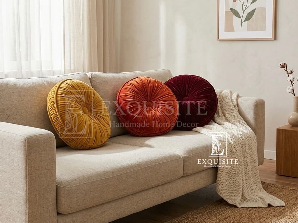 Velvet round cushion plain - Gối tròn nhung trơn — Exclusive Piece