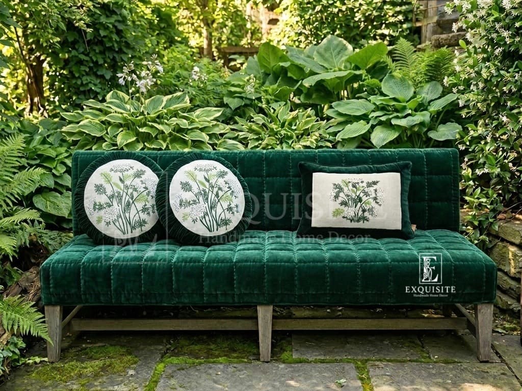 Cushion round velvet & size 30x40 with hand embroidery — Exclusive Piece