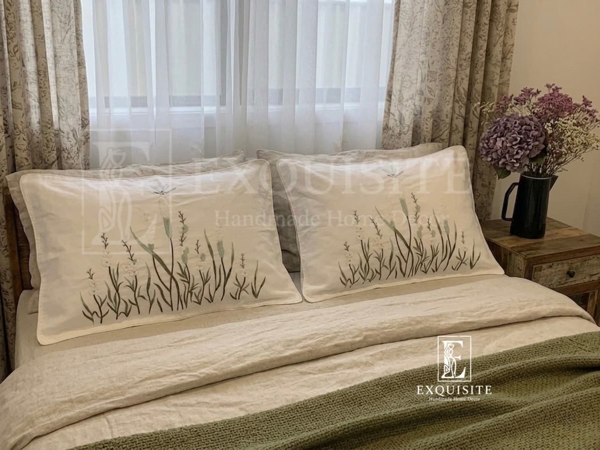 Pillow case with hand embroidery - Gối ngủ thêu tay